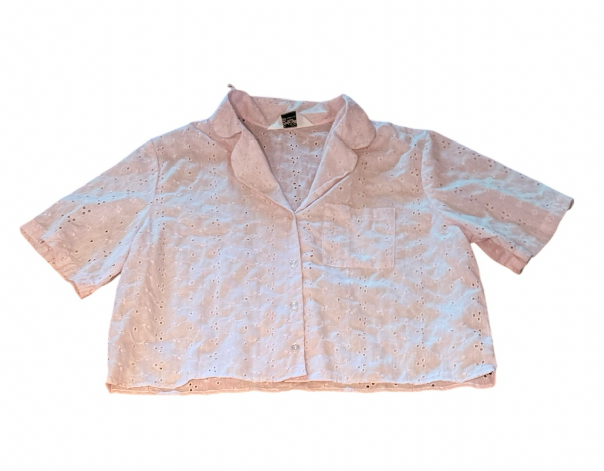 Short Sleeved Cropped Doily Blouse